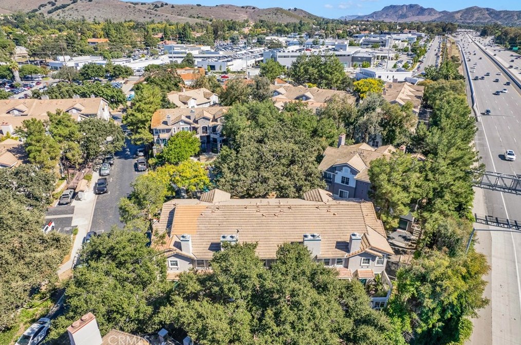 3326 Holly Grove St, Thousand Oaks CA  91362-3363 exterior