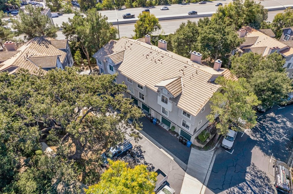 3326 Holly Grove St, Thousand Oaks CA  91362-3363 exterior