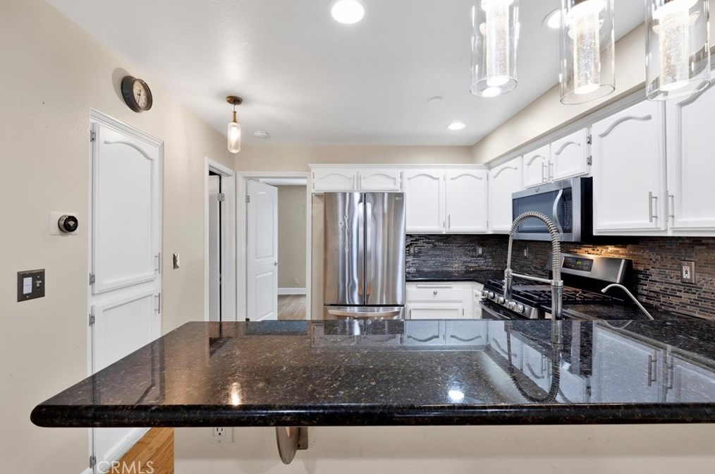 3326 Holly Grove St, Thousand Oaks CA  91362-3363 exterior