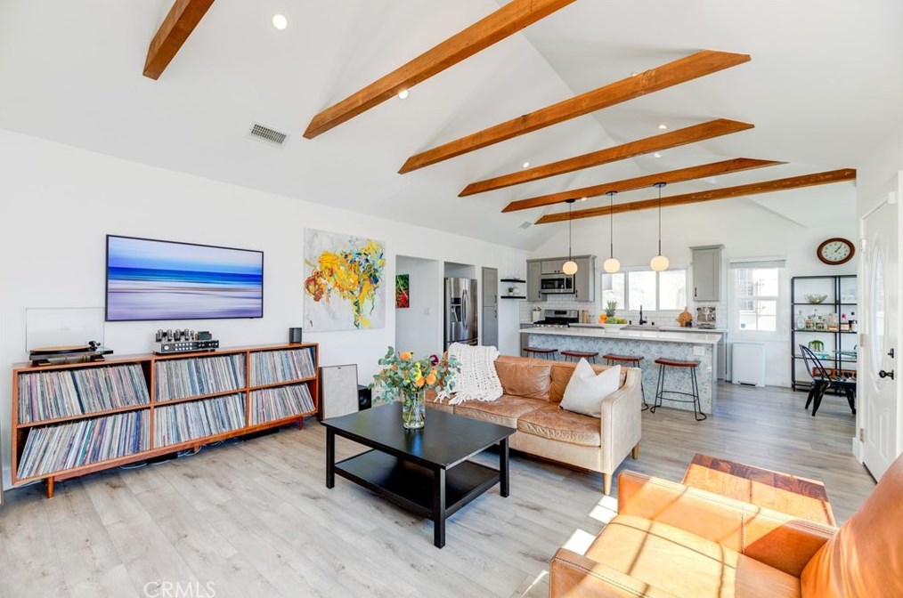 4027 60th St, Los Angeles CA  90043-3636 exterior