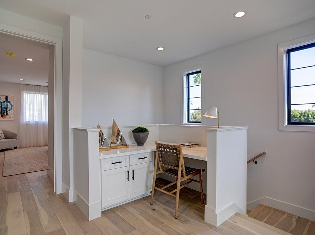 3922 Berryman Ave, Los Angeles CA  90066-5016 exterior