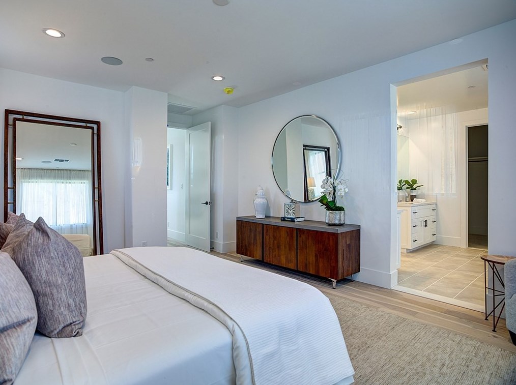 3922 Berryman Ave, Los Angeles CA  90066-5016 exterior