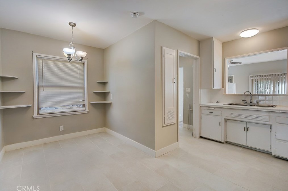 740 83rd St, Los Angeles CA  90044-5812 exterior