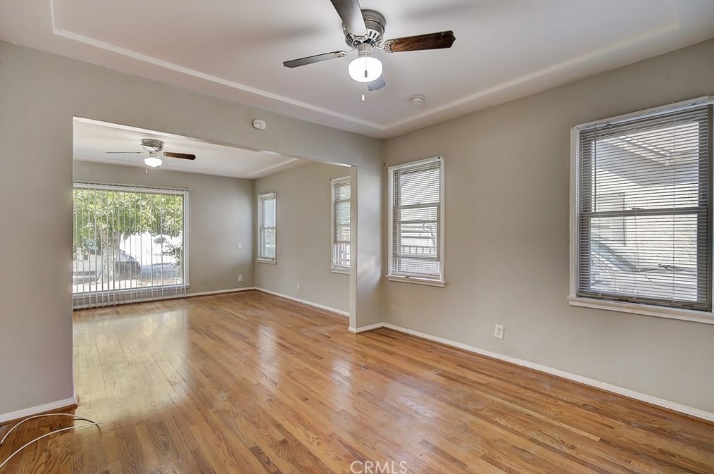 740 83rd St, Los Angeles CA  90044-5812 exterior