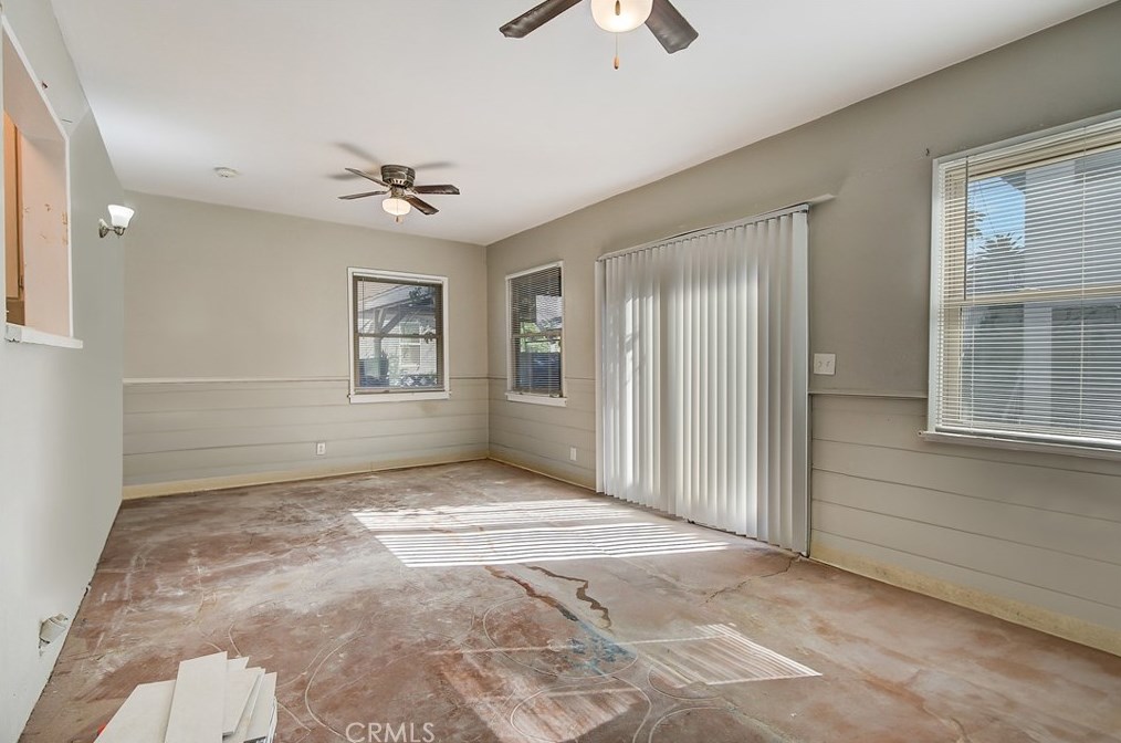 740 83rd St, Los Angeles CA  90044-5812 exterior