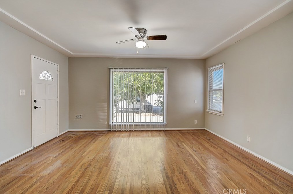 740 83rd St, Los Angeles CA  90044-5812 exterior