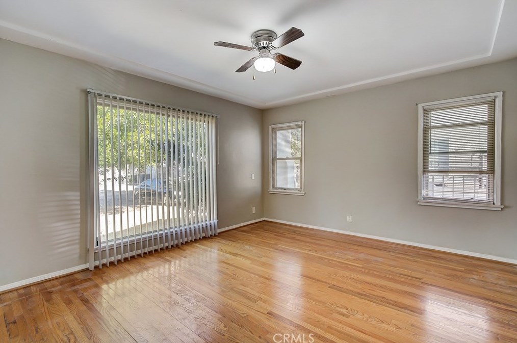 740 83rd St, Los Angeles CA  90044-5812 exterior