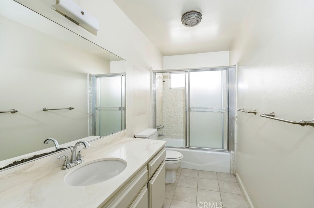 945 Main St, El Segundo CA 90245-2363 exterior