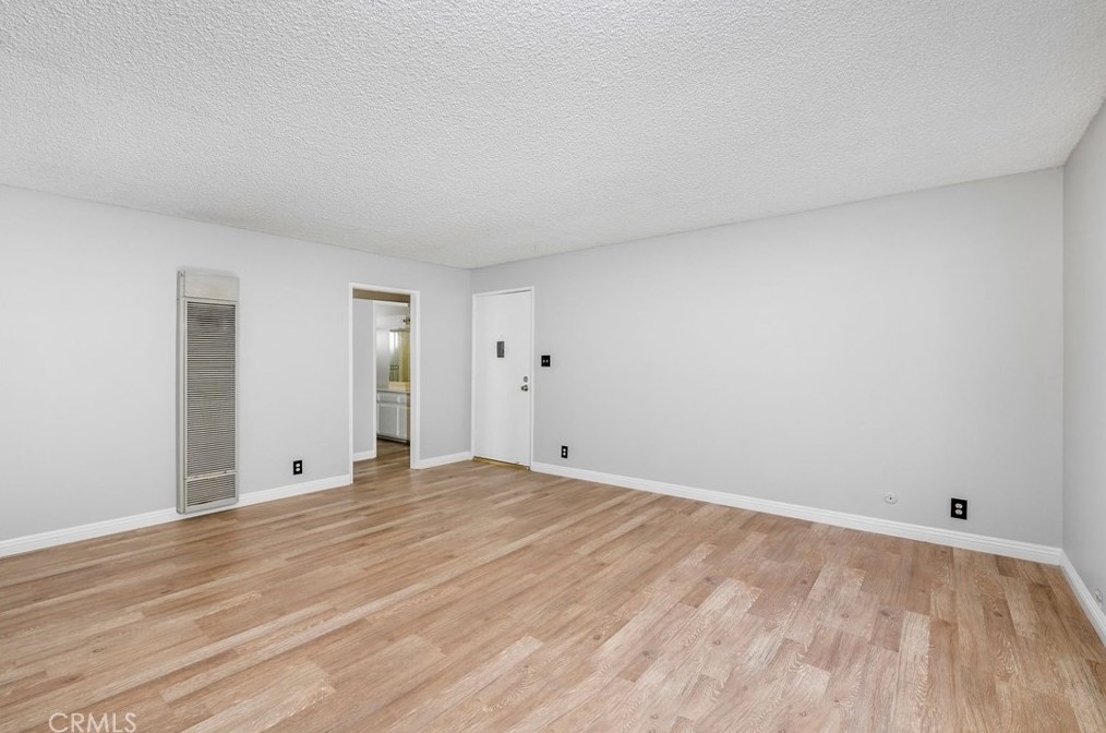 945 Main St, El Segundo CA 90245-2363 exterior