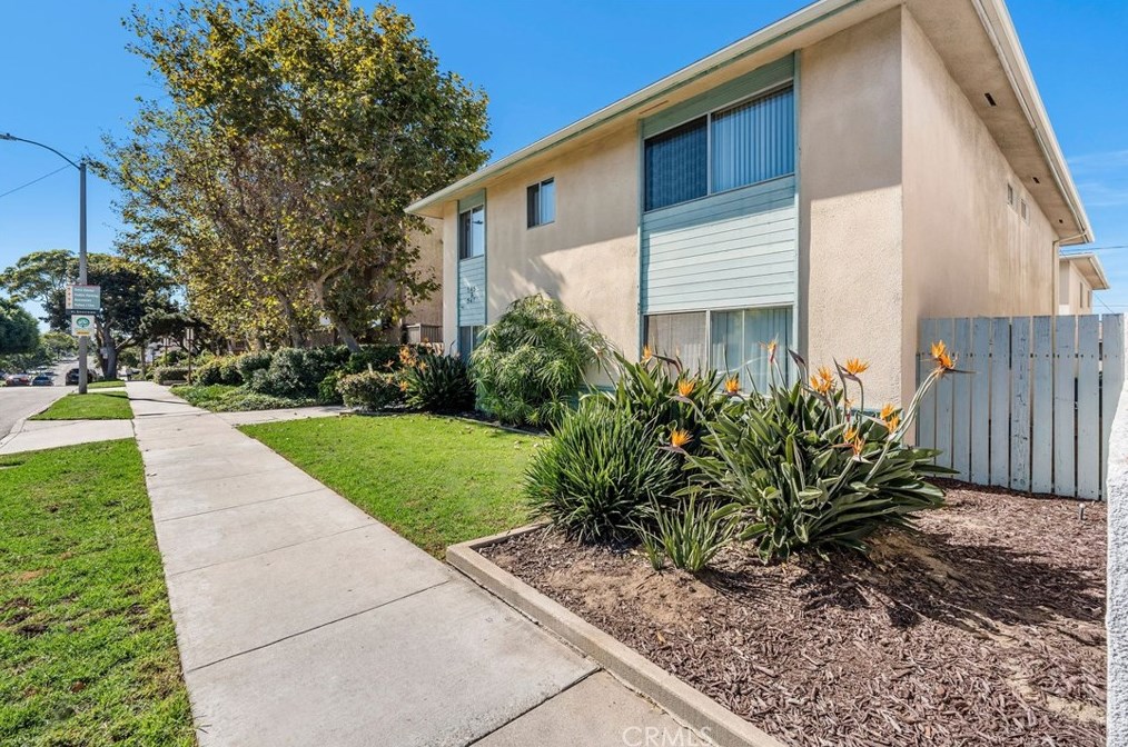 945 Main St, El Segundo CA  90245-2365 exterior