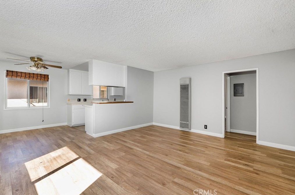 945 Main St, El Segundo CA 90245-2363 exterior