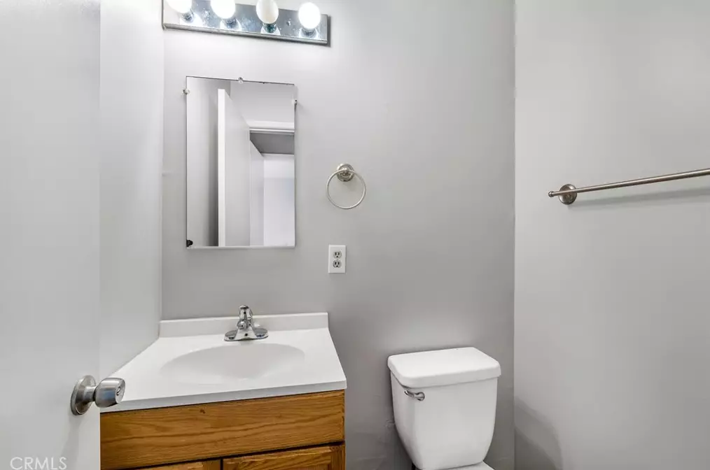 945 Main St, El Segundo CA 90245-2363 exterior