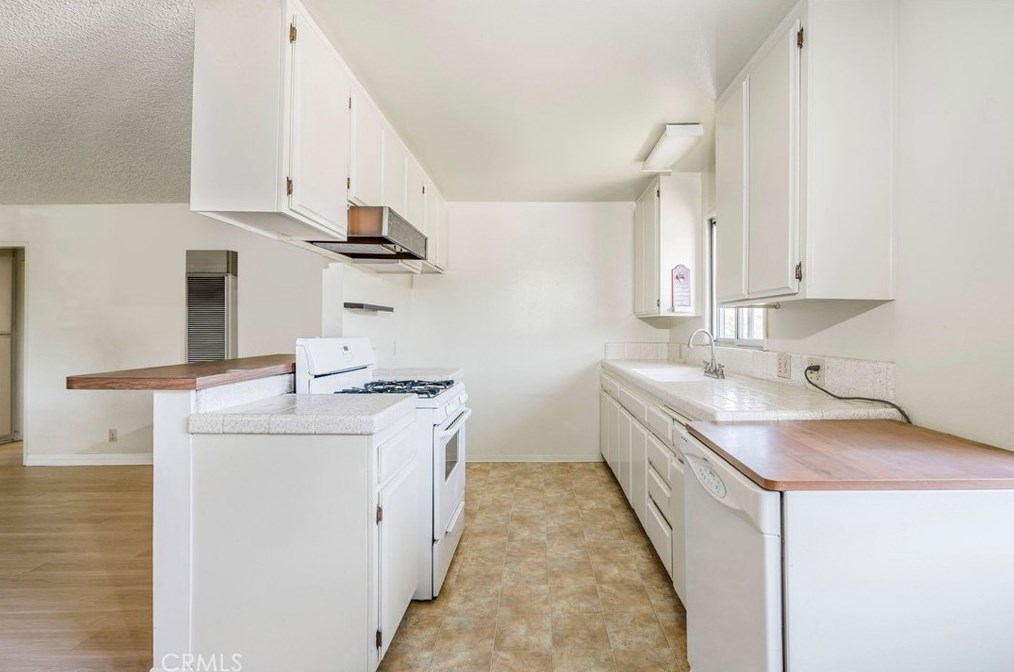 945 Main St, El Segundo CA 90245-2363 exterior