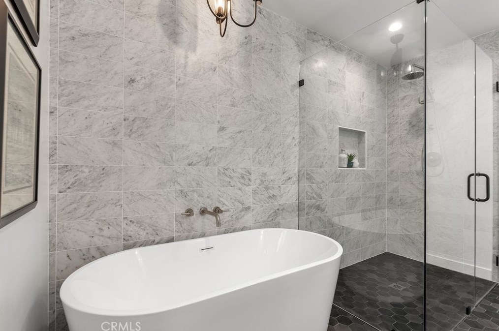 1727 Wollacott St, Redondo Beach CA  90278-2835 exterior