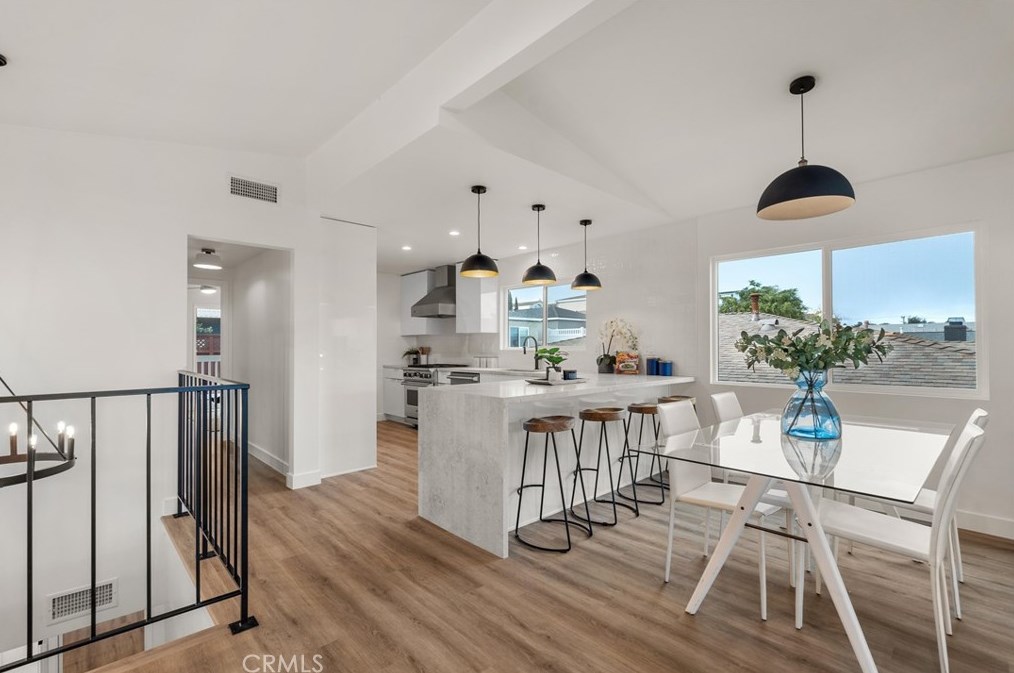 1727 Wollacott St, Redondo Beach CA  90278-2835 exterior