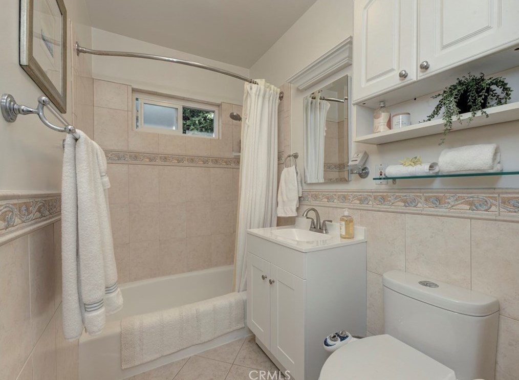 204 Walnut Ave, El Segundo CA  90245-2353 exterior