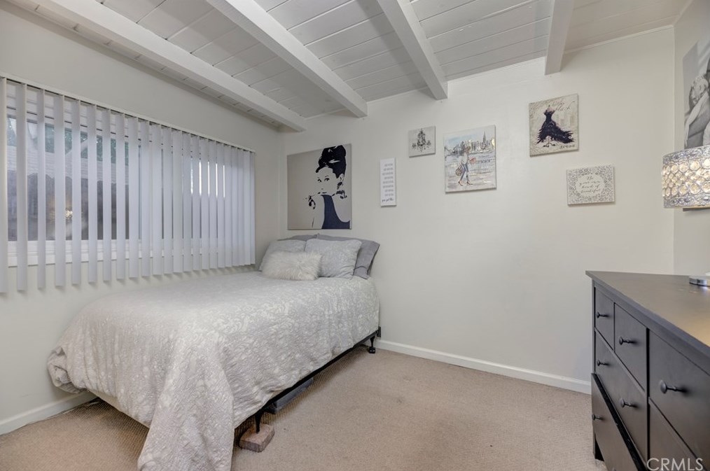 204 Walnut Ave, El Segundo CA  90245-2353 exterior