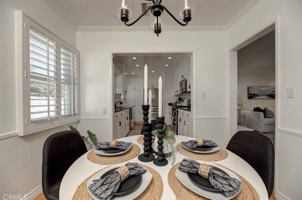 204 Walnut Ave, El Segundo CA  90245-2353 exterior