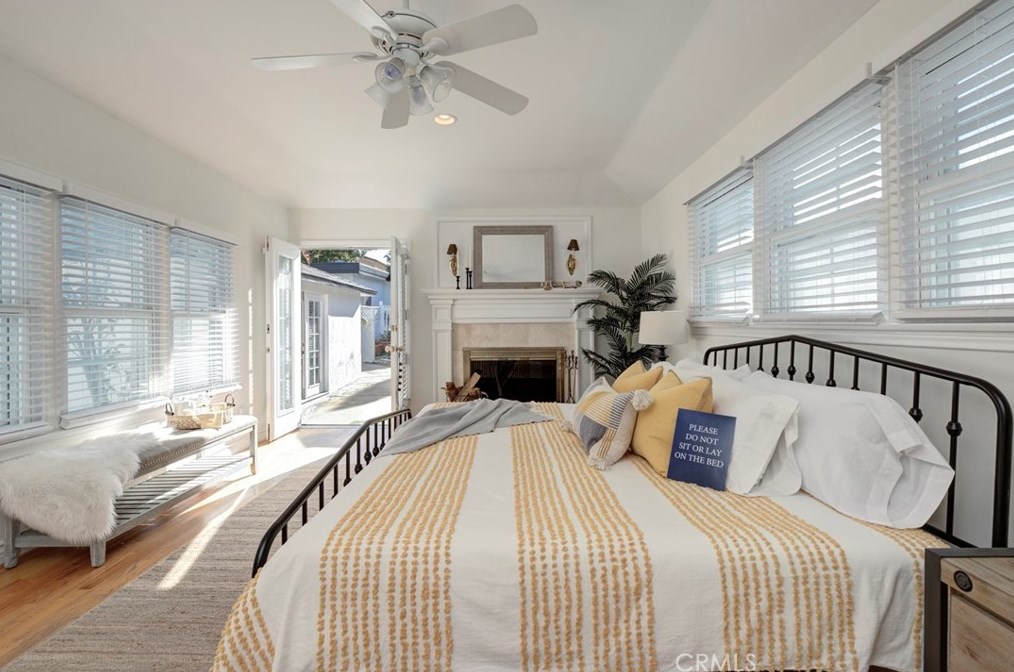 204 Walnut Ave, El Segundo CA  90245-2353 exterior