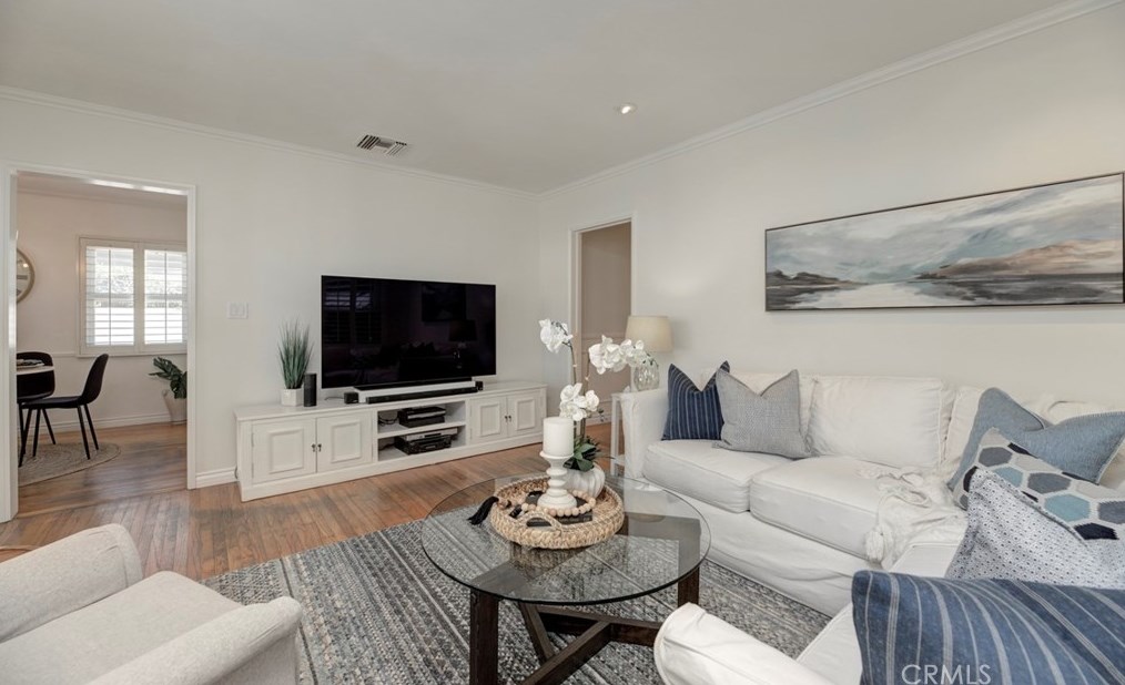 204 Walnut Ave, El Segundo CA  90245-2353 exterior