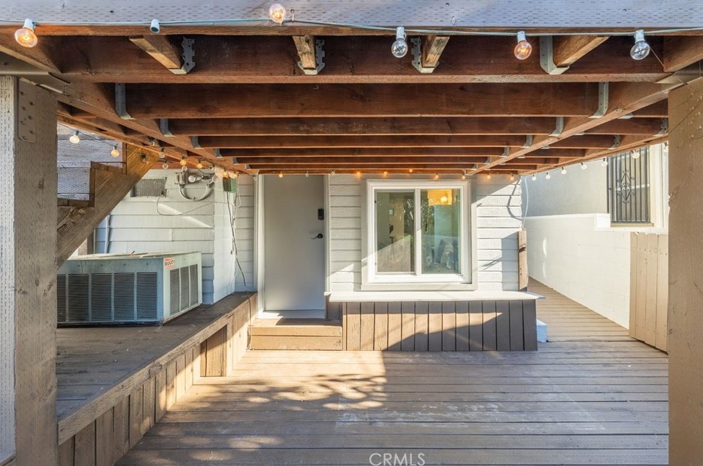 729 Maltman Ave, Los Angeles CA  90026-3550 exterior