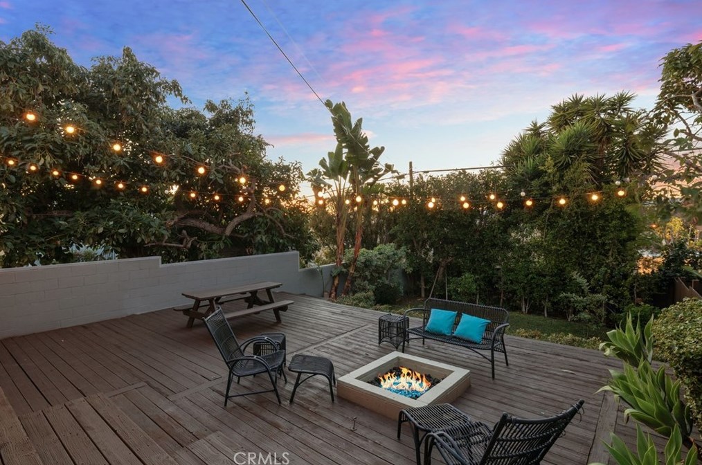 729 Maltman Ave, Los Angeles CA  90026-3550 exterior