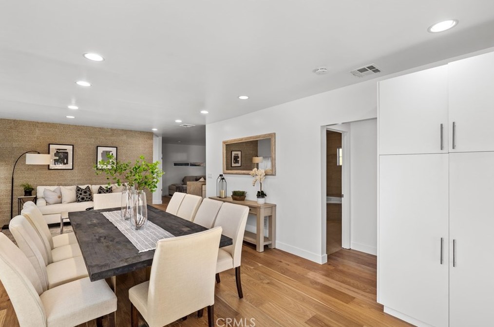 729 Maltman Ave, Los Angeles CA  90026-3550 exterior