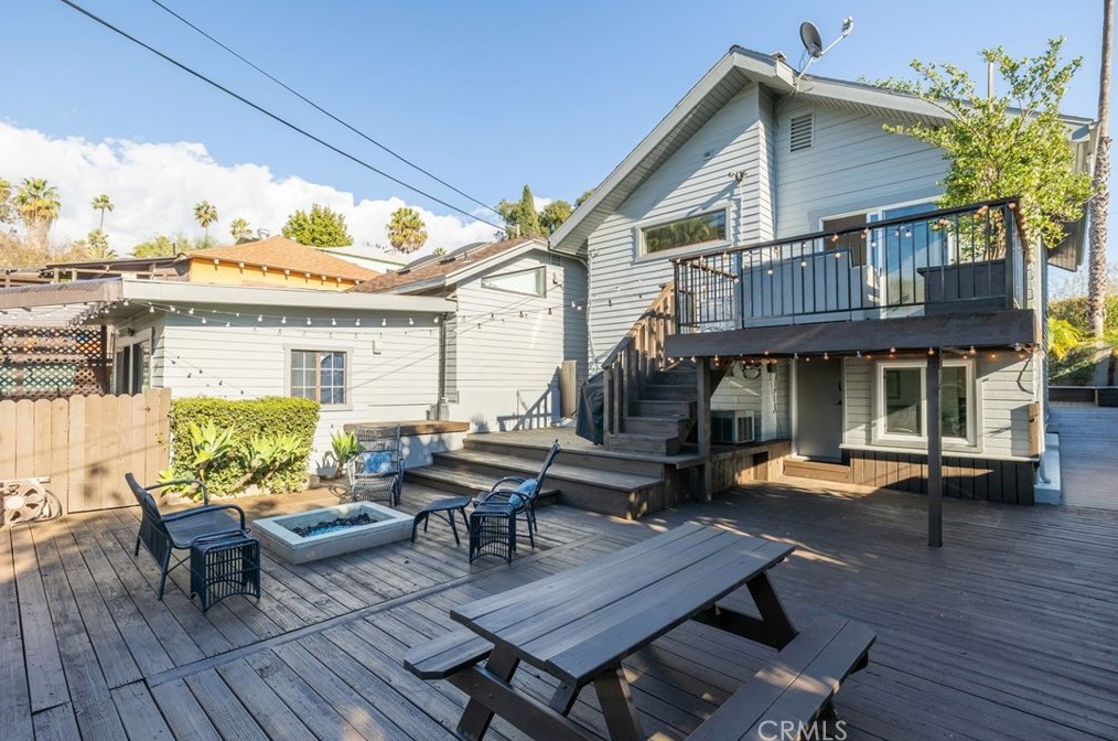 729 Maltman Ave, Los Angeles CA  90026-3550 exterior