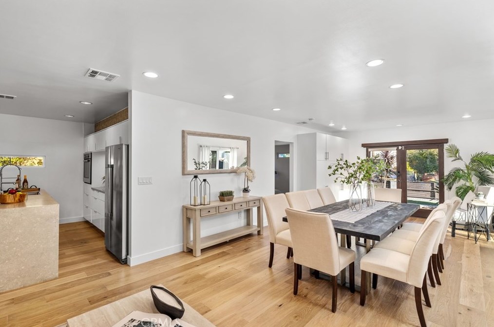 729 Maltman Ave, Los Angeles CA  90026-3550 exterior