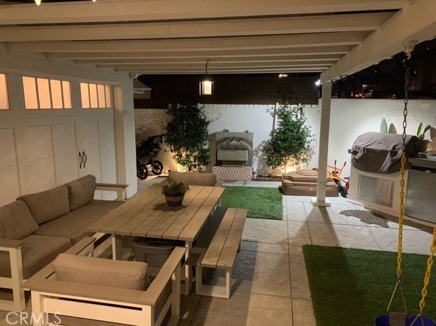 303 Mariposa Ave, El Segundo CA  90245-3009 exterior