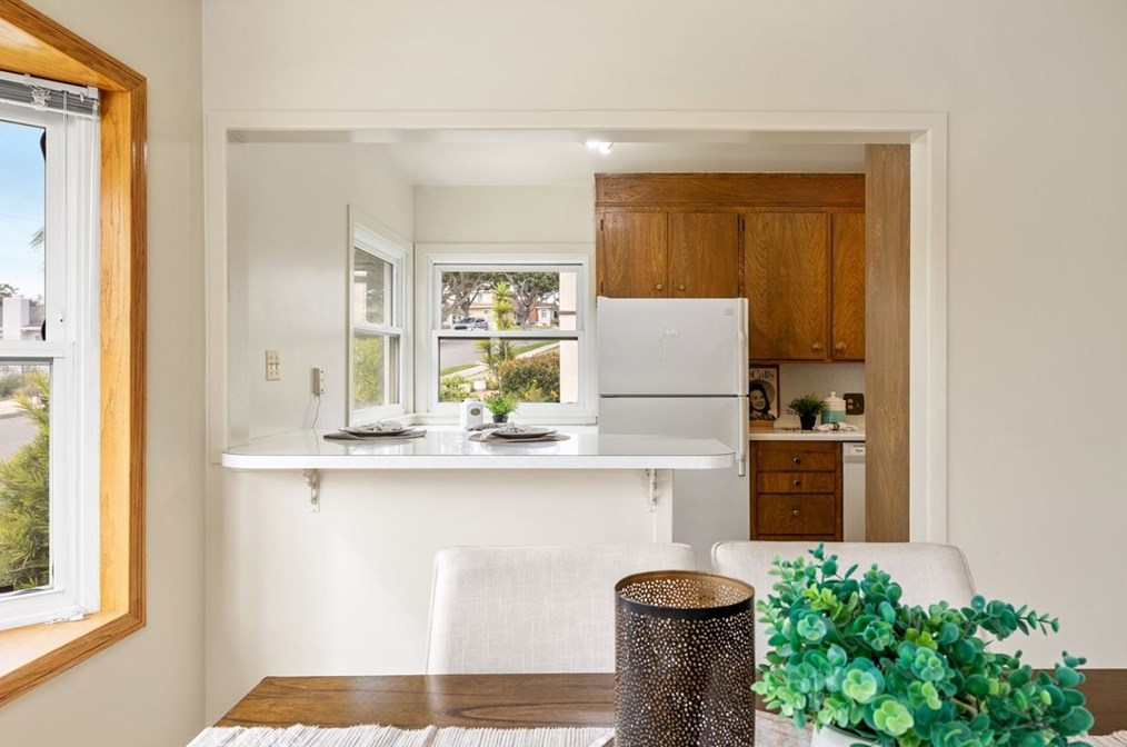 1318 Helberta Ave, Redondo Beach CA  90277-5130 exterior