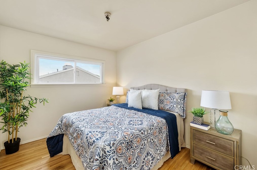 1318 Helberta Ave, Redondo Beach CA  90277-5130 exterior