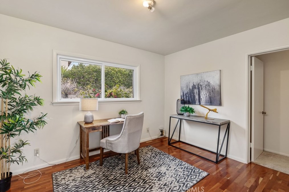 1318 Helberta Ave, Redondo Beach CA  90277-5130 exterior