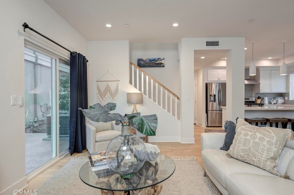 20415 Earl St, Torrance CA  90503-2415 exterior