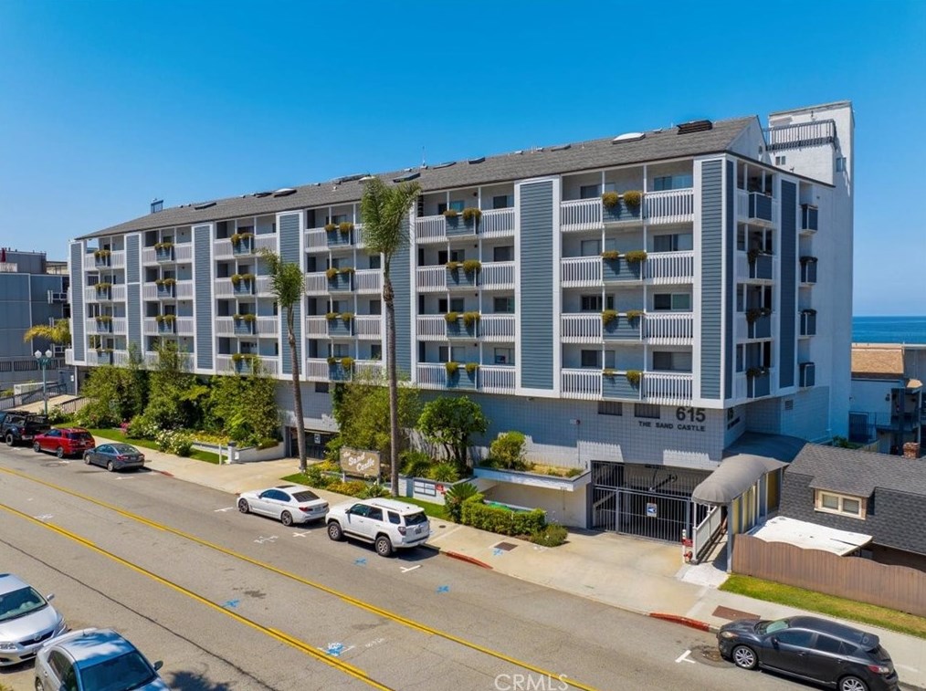 615 Esplanade, Redondo Beach CA  90277-4131 exterior