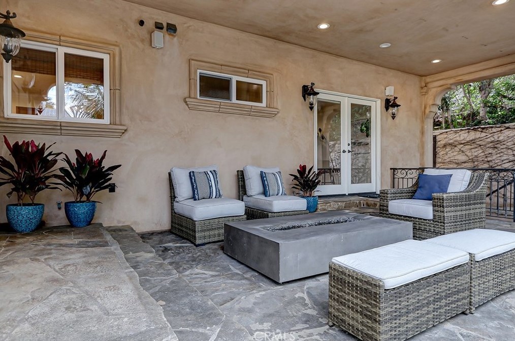 2609 Vargas Way, Redondo Beach CA  90278-1750 exterior