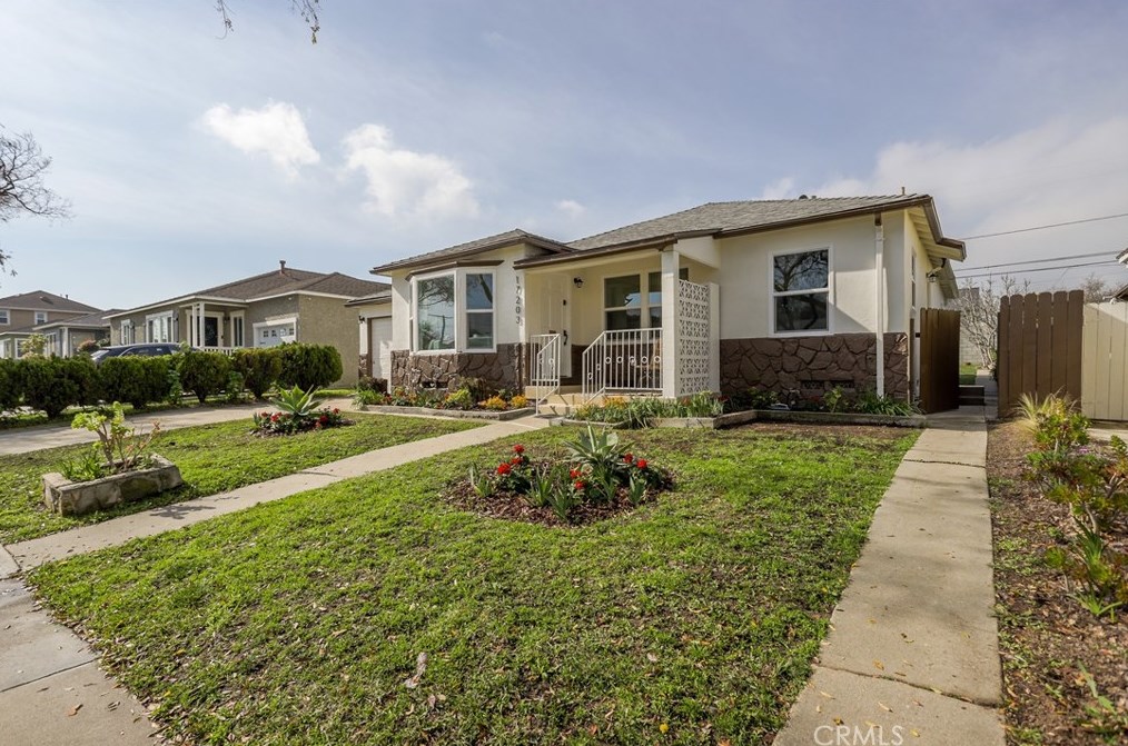17203 Elgar Ave, Torrance CA  90504-2623 exterior