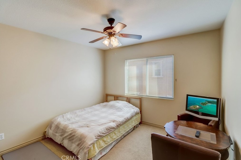 36260 Redbud Ln, Murrieta CA  92562-4382 exterior