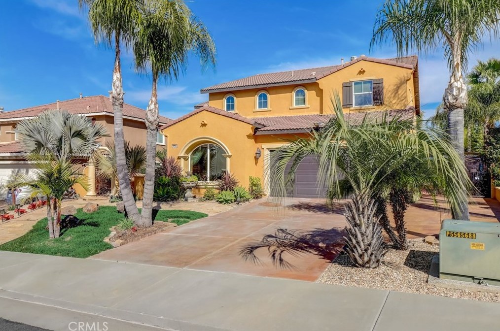 36260 Redbud Ln, Murrieta CA  92562-4382 exterior