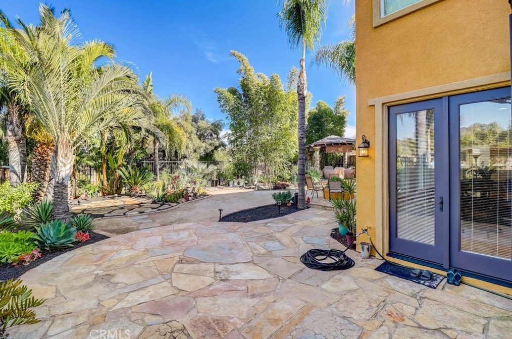 36260 Redbud Ln, Murrieta CA  92562-4382 exterior