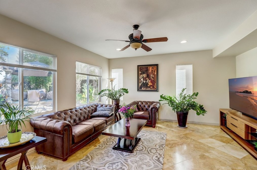 36260 Redbud Ln, Murrieta CA  92562-4382 exterior