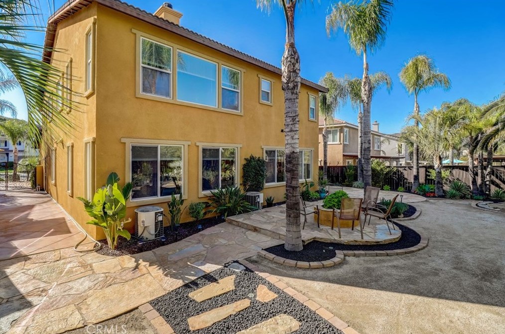 36260 Redbud Ln, Murrieta CA  92562-4382 exterior