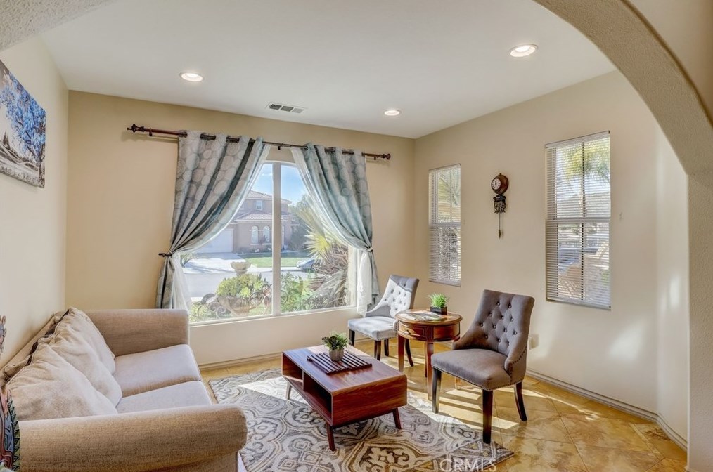 36260 Redbud Ln, Murrieta CA  92562-4382 exterior