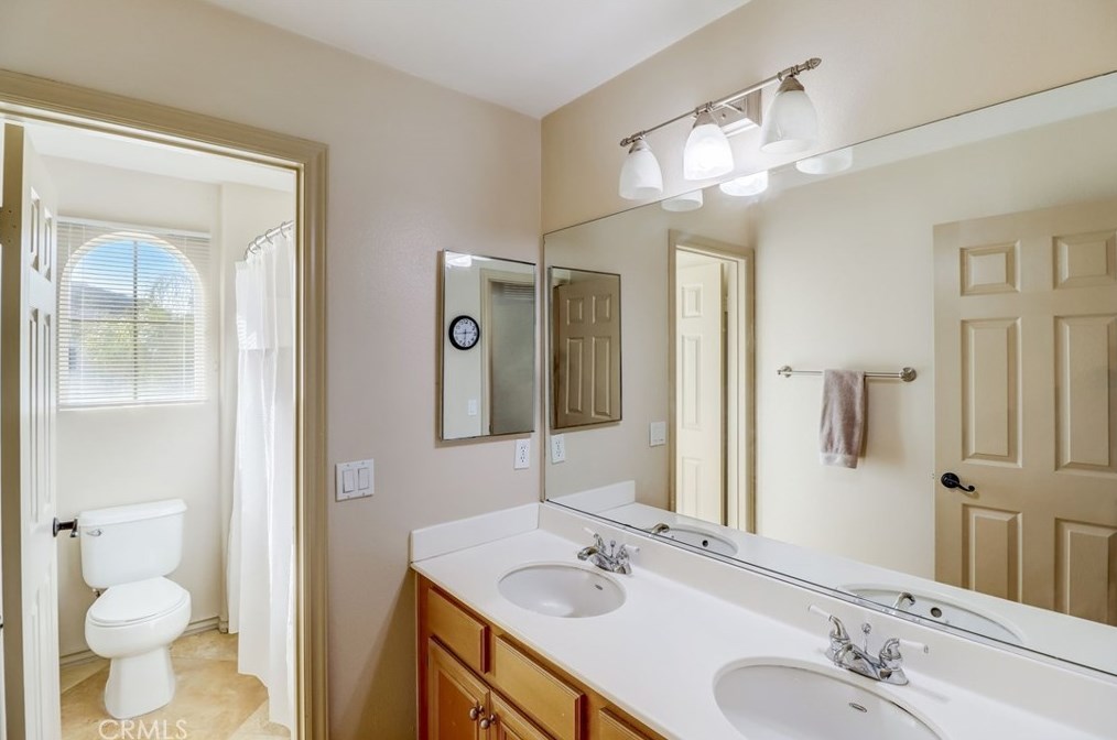 36260 Redbud Ln, Murrieta CA  92562-4382 exterior