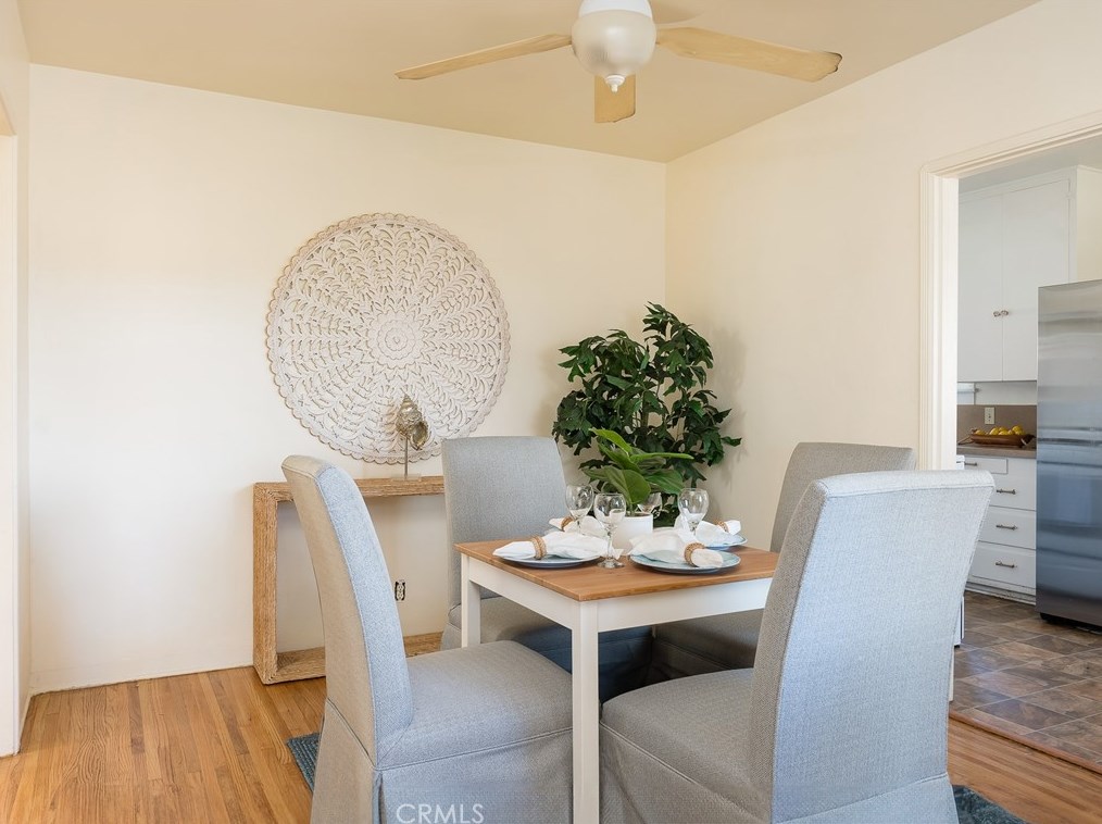 425 Maple Ave, El Segundo CA 90245-3321 exterior