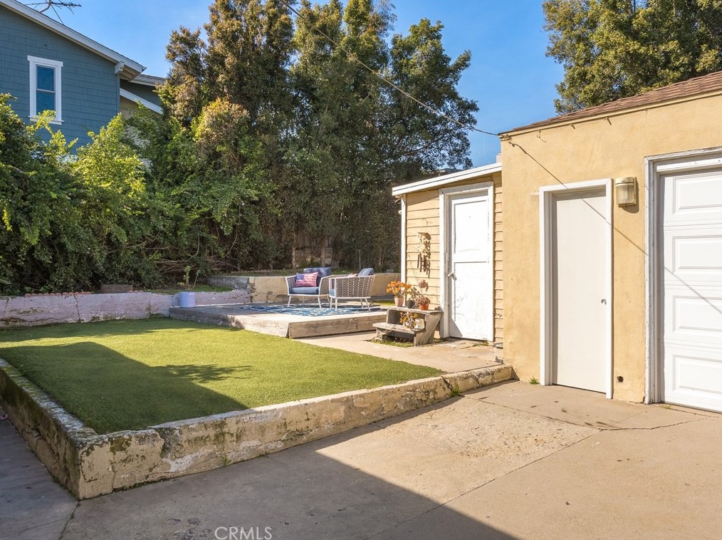 425 Maple Ave, El Segundo CA 90245-3321 exterior