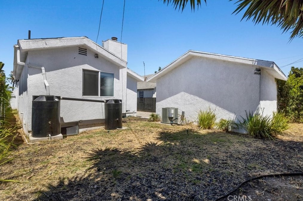 826 104th St, Los Angeles CA  90044-4408 exterior