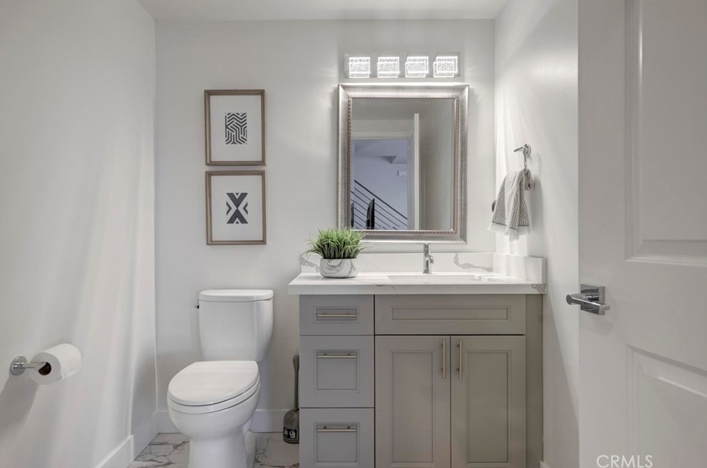 6160 Pacific Coast Hwy, Redondo Beach CA  90277-5907 exterior