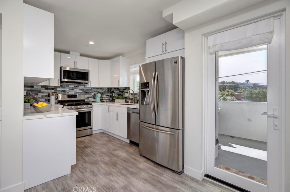 6160 Pacific Coast Hwy, Redondo Beach CA  90277-5907 exterior