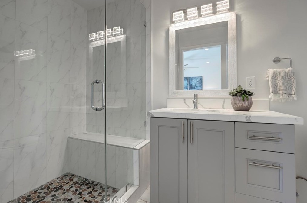 6160 Pacific Coast Hwy, Redondo Beach CA  90277-5907 exterior